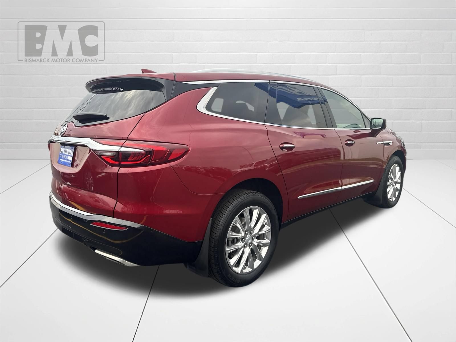Used 2021 Buick Enclave Premium w/ Surround and Sites Package AWD/4WD image 3