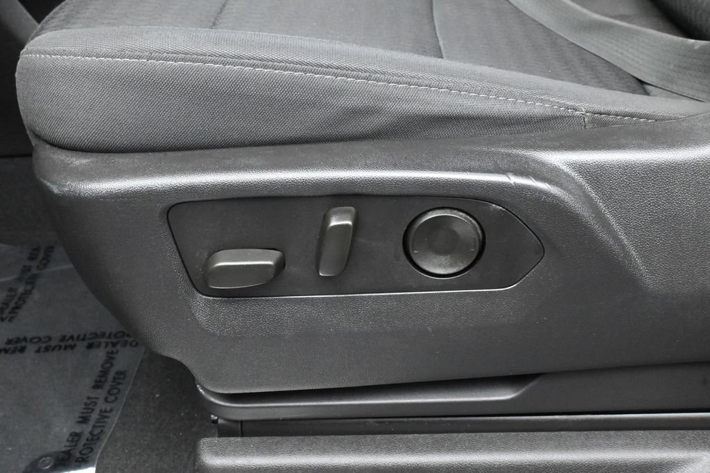 Used 2023 Chevrolet Silverado 1500 LT RWD image 12