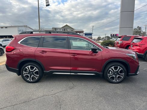 Used 2025 Subaru Ascent Limited image 2