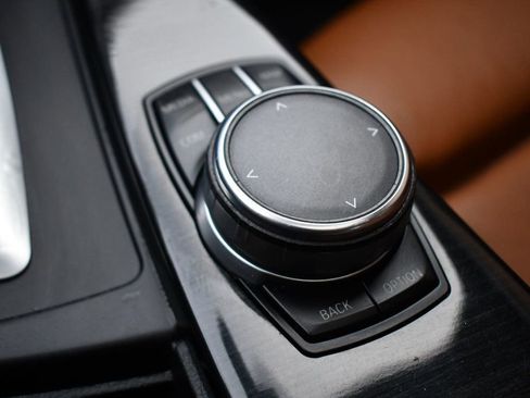 Used 2017 BMW 330i xDrive 330i xDrive image 34