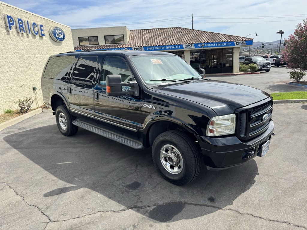 Used 2005 Ford Excursion Limited AWD/4WD image 3
