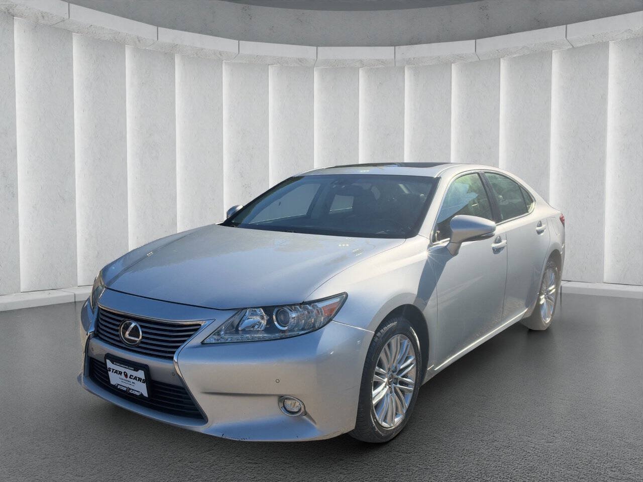 Used 2014 Lexus ES 350 w/ Luxury Package FWD image 1