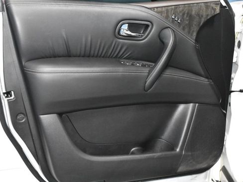 Used 2021 Nissan Armada Platinum w/ Captain's Chairs Package AWD/4WD image 4