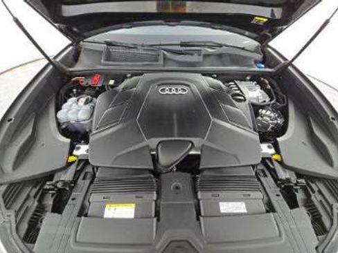 Used 2023 Audi Q8 Premium Plus w/ Premium Plus Package AWD/4WD image 11