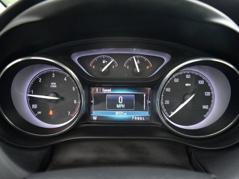 Used 2019 Buick Envision Essence FWD image 24