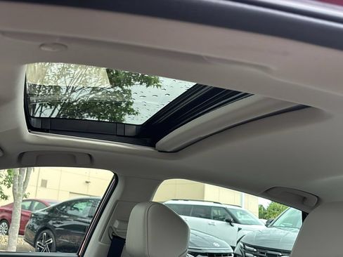 Used 2023 Honda Accord Touring image 25