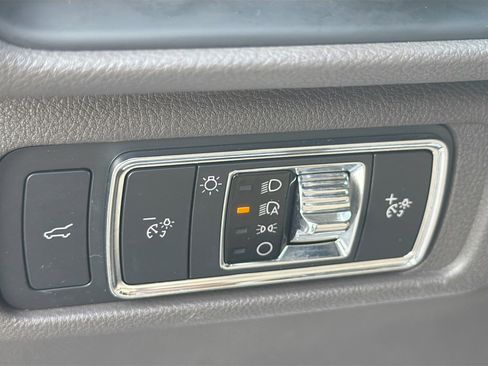 Used 2020 Lincoln Corsair Standard FWD w/ Convenience Package image 10