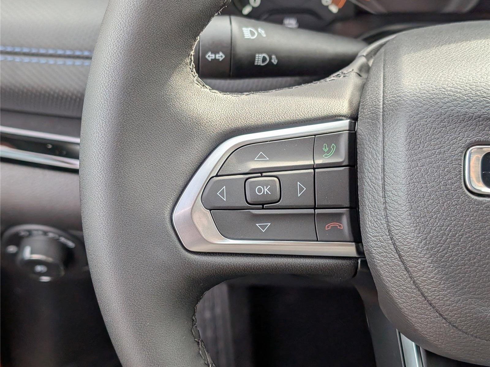 New 2026 Jeep Compass Latitude AWD/4WD image 16
