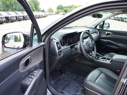 Certified 2023 Kia Sorento X-Line EX AWD/4WD image 14