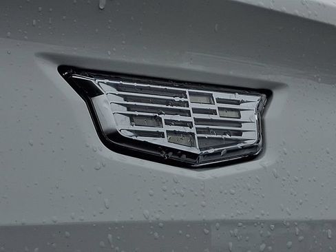 Certified 2025 Cadillac Escalade IQ Luxury 2 w/ LPO, Premium Carpet Package AWD/4WD image 30