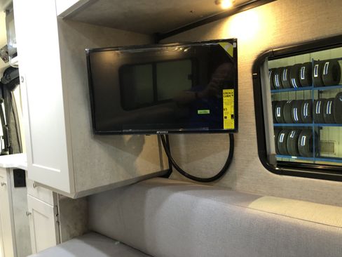 New 2024 RAM ProMaster 3500 w/ Quick Order Package 22H SLT+ FWD image 18