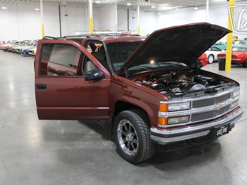 Used 1998 Chevrolet Tahoe 4WD 2-Door w/ Preferred Equipment Group 2 image 38