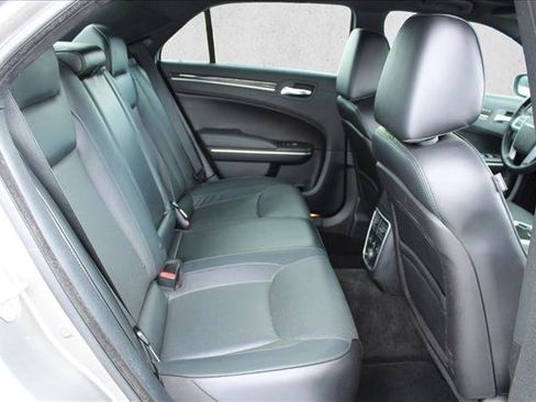 Used 2014 Chrysler 300 C AWD/4WD image 30
