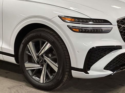Used 2026 Genesis GV70 3.5T Sport Advanced AWD/4WD image 9