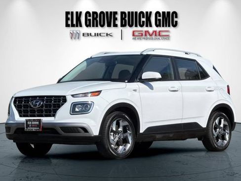 Used 2025 Hyundai Venue SEL FWD image 8