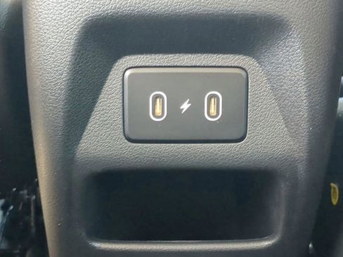 New 2025 Hyundai Venue SEL FWD image 13
