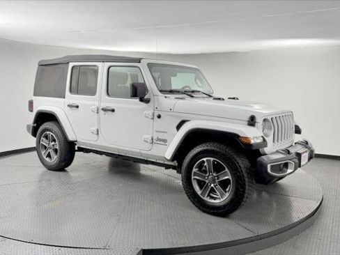 Used 2023 Jeep Wrangler Unlimited Sahara w/ Cold Weather Group AWD/4WD image 11