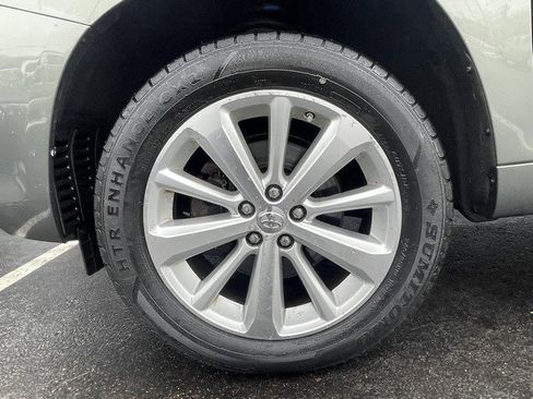 Used 2010 Toyota Highlander Limited image 3