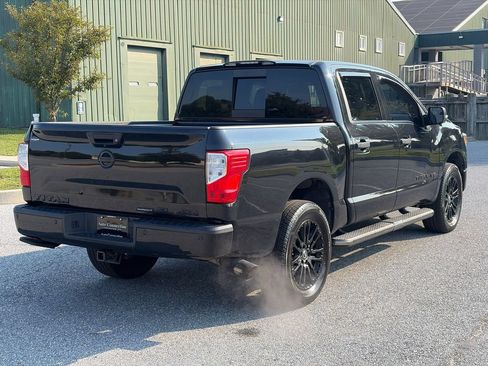 Used 2019 Nissan Titan SL w/ Midnight Edition AWD/4WD image 7