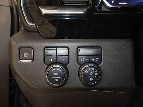 Certified 2023 Chevrolet Silverado 1500 LT Trail Boss w/ LPO, Dark Essentials Package AWD/4WD image 11