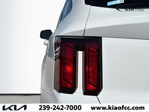 New 2026 Kia Sorento S w/ S Panoramic Sunroof Package FWD image 10