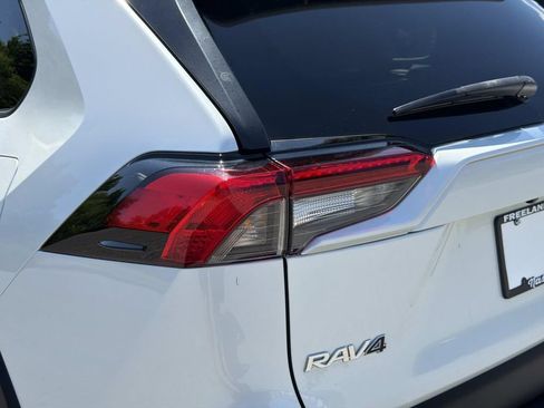 Used 2023 Toyota RAV4 XLE Premium FWD image 12