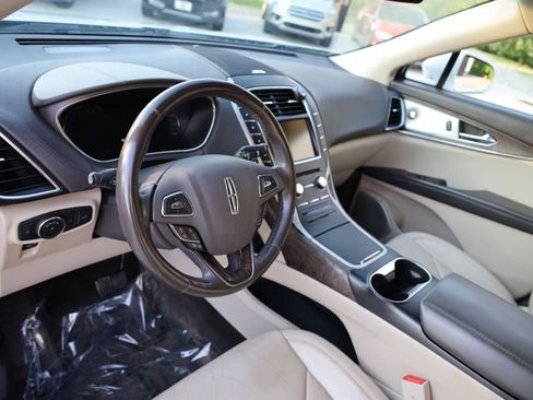 Used 2016 Lincoln MKX Reserve w/ Luxury Package image 15