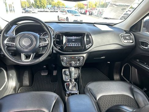 Used 2019 Jeep Compass Latitude AWD/4WD image 13