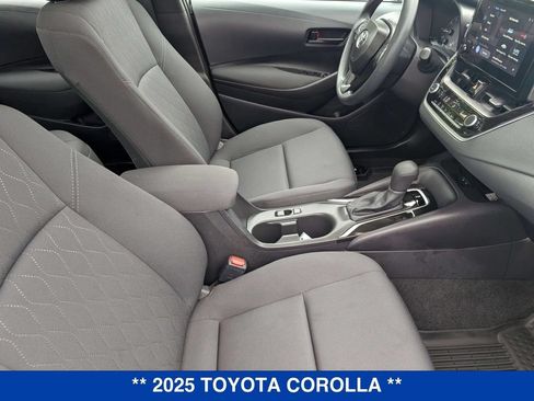Used 2025 Toyota Corolla LE w/ LE Premium Package FWD image 33
