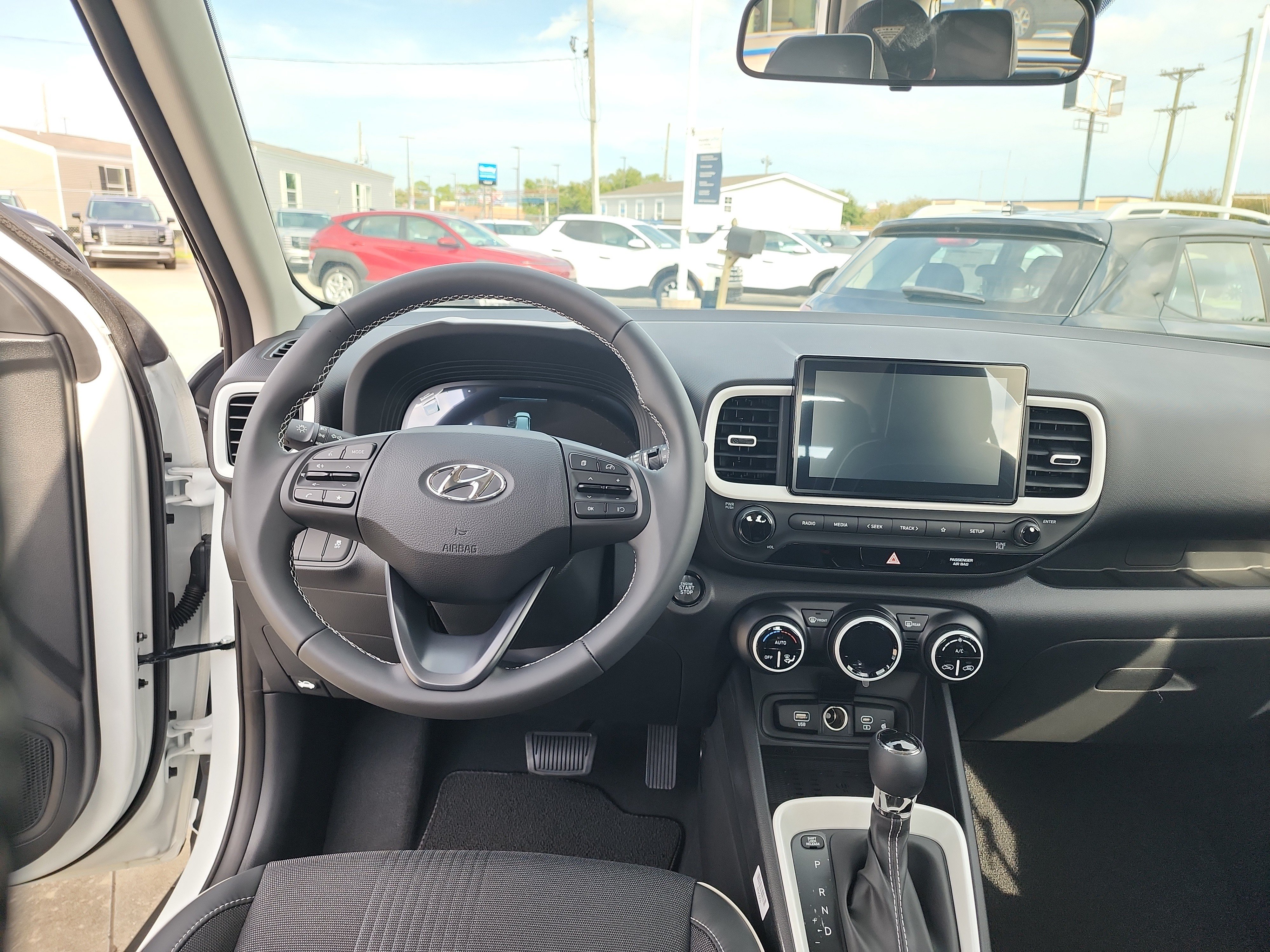 New 2026 Hyundai Venue SEL FWD image 21