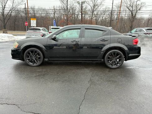 Used 2013 Dodge Avenger SE image 4