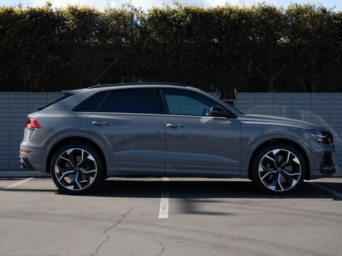 Used 2023 Audi RS Q8 AWD/4WD image 8