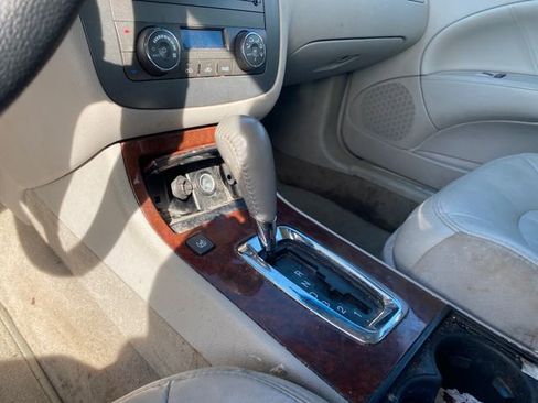 Used 2009 Buick Lucerne CXL image 8