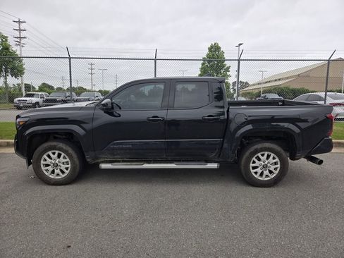 Used 2025 Toyota Tacoma SR5 AWD/4WD image 6