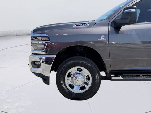 Used 2025 RAM 2500 Tradesman AWD/4WD image 9