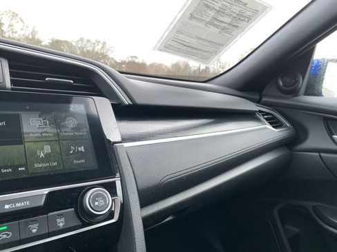 Used 2019 Honda Civic Sport image 18