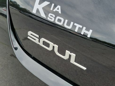 Certified 2025 Kia Soul LX FWD image 8