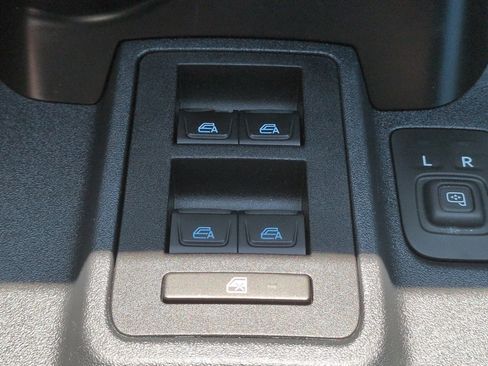 Used 2024 Ford Bronco Wildtrak AWD/4WD image 22