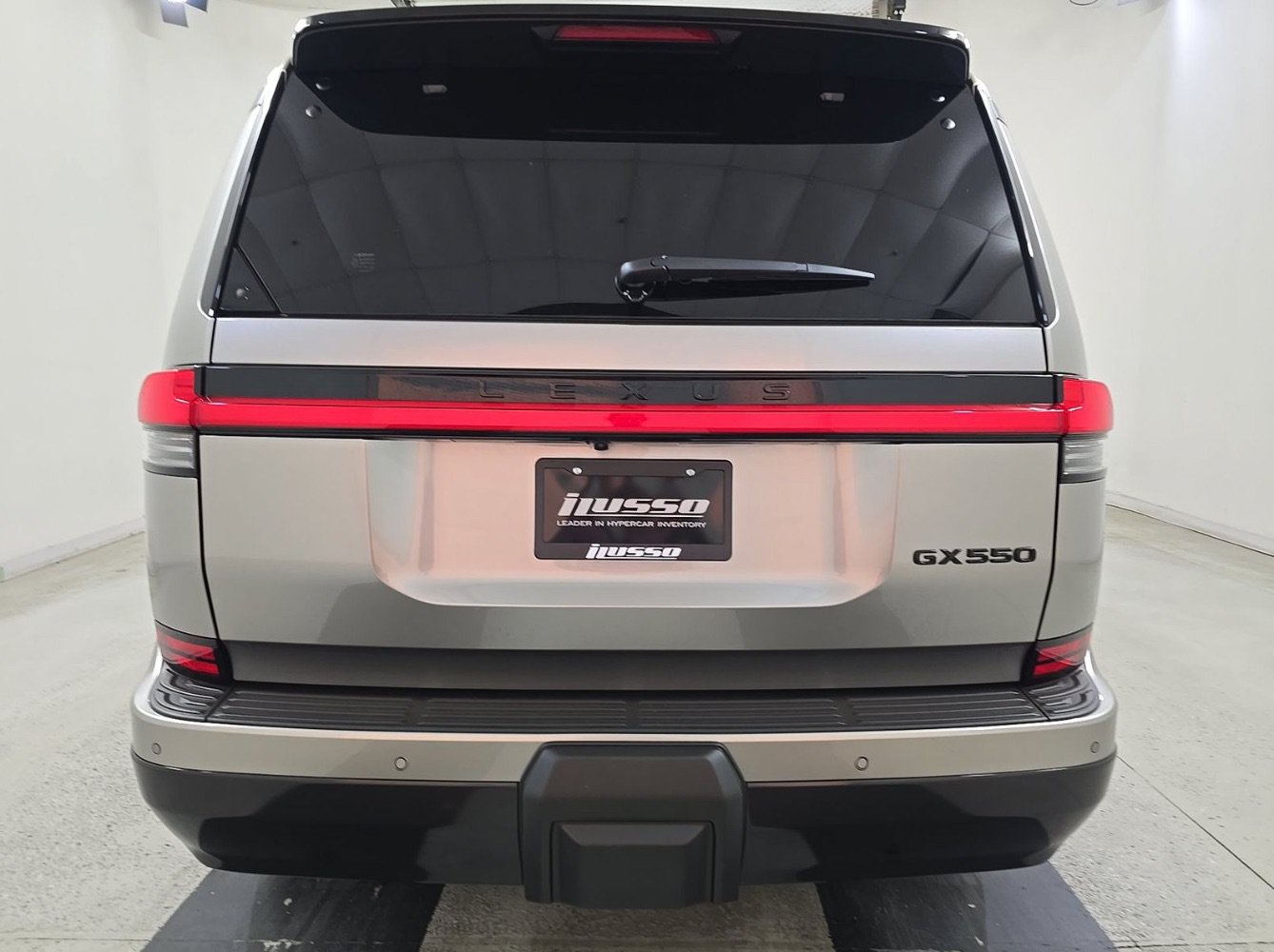 Used 2026 Lexus GX 550 w/ Accessory Package (2T) AWD/4WD image 5