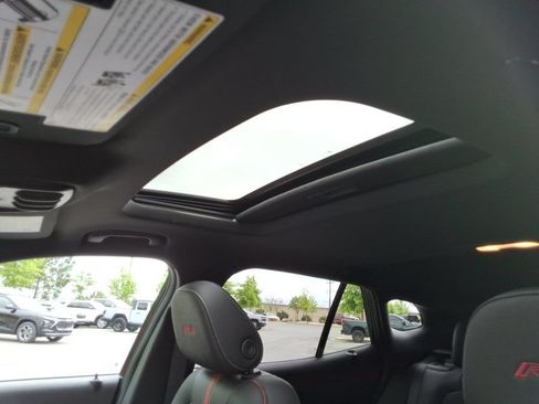 New 2026 Chevrolet Trax RS w/ Sunroof Package FWD image 23