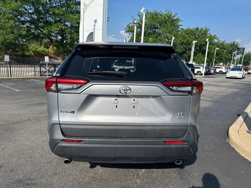 Used 2020 Toyota RAV4 LE w/ All Weather Liner Package AWD/4WD image 4