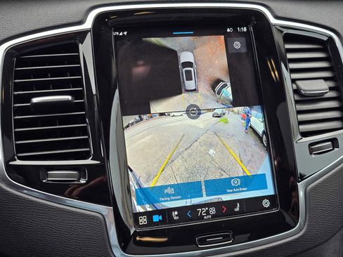 Certified 2024 Volvo XC90 T8 Plus w/ Protection Package Premier image 30