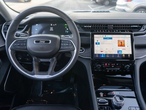 Used 2022 Jeep Grand Cherokee Limited 4xe w/ Luxury Tech Group II image 14