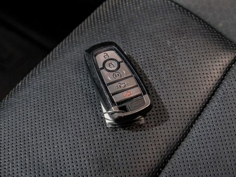 Used 2019 Ford F150 Raptor w/ Equipment Group 802A Luxury image 67