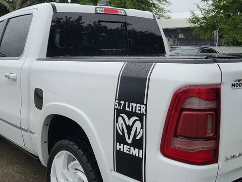 Used 2022 RAM 1500 Limited AWD/4WD image 9