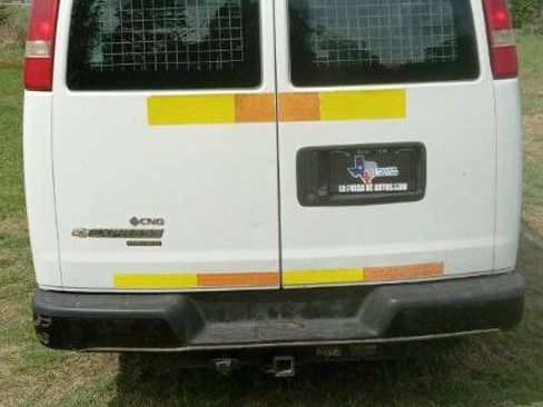 Used 2013 Chevrolet Express 2500 w/ Cold Climate Package image 6