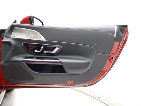 Used 2023 Mercedes-Benz SL 43 AMG w/ Driver Assistance Package image 64