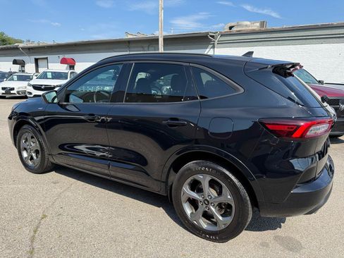 Used 2023 Ford Escape ST-Line Select AWD/4WD image 6