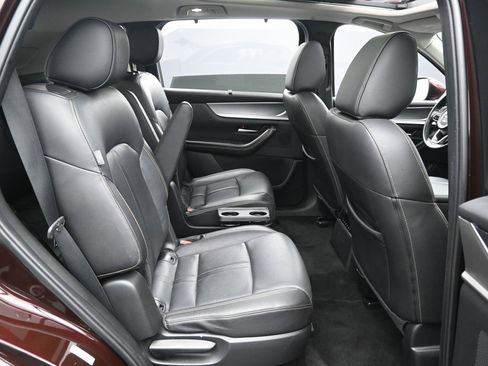 Used 2024 MAZDA CX-90 Plug-In Hybrid w/ Premium Pkg image 34