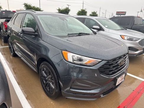 Used 2023 Ford Edge SE w/ Black Appearance Package AWD/4WD image 2